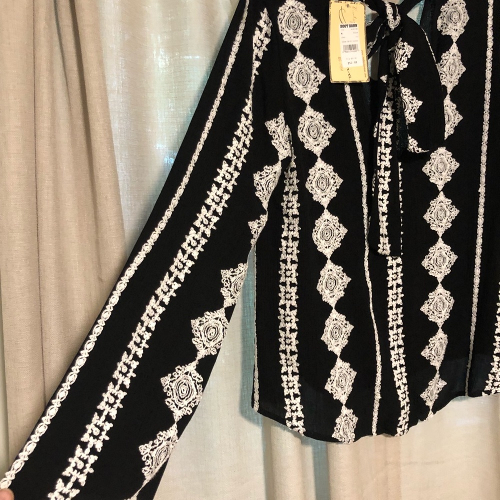 Vintage Havana Choker front tie back blouse